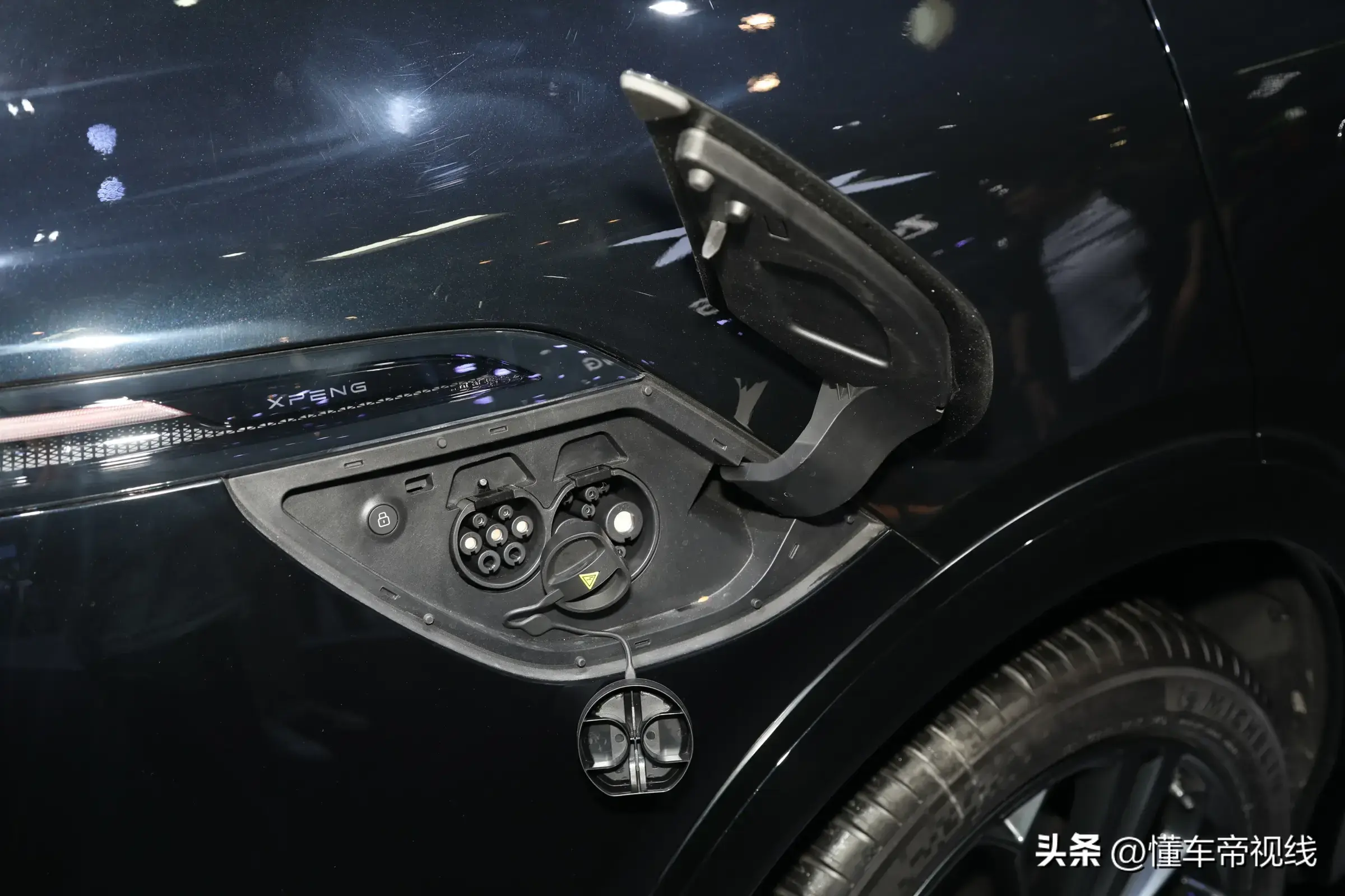 新车 | 售19.99万元起，全系可选装，小鹏G6“暗夜黑”亮相北京车展