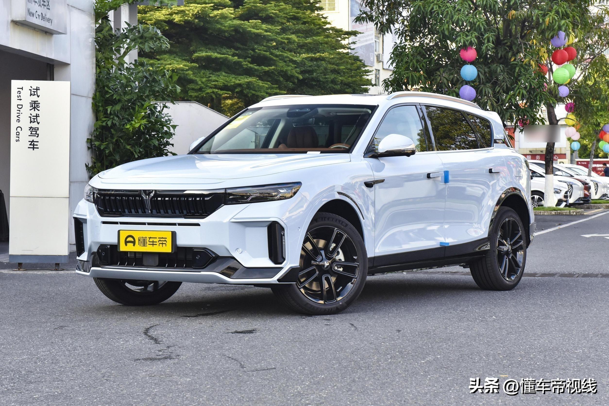 新车 | 售28.98万元起，升级悬架/辅助驾驶等，新款AITO问界M7上市