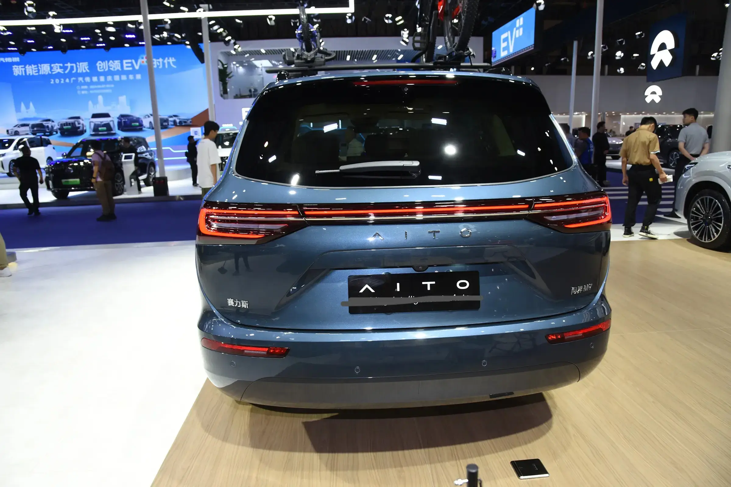 盘点2024年最热门的六款新能源汽车
