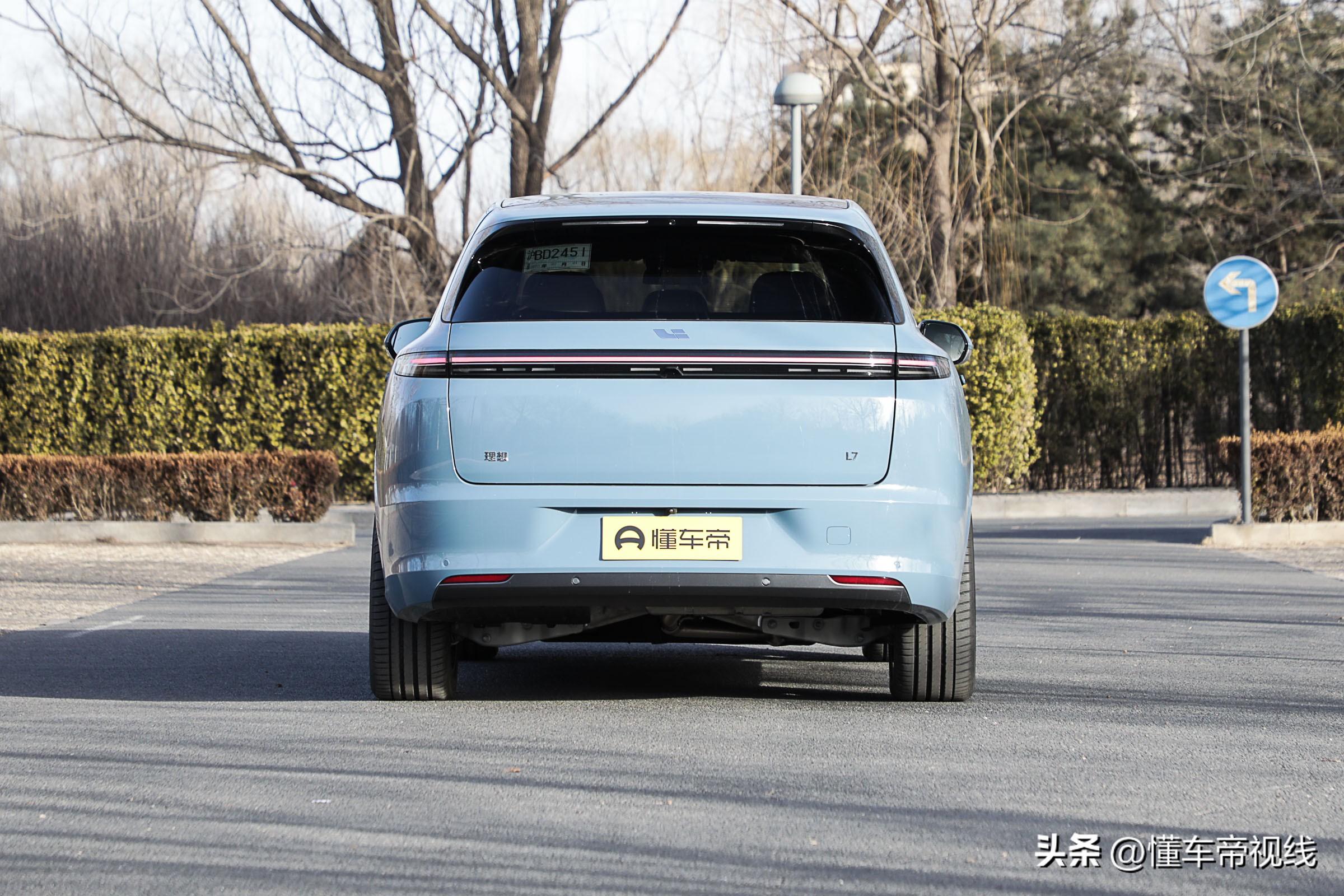 新车 | 31.98万元起售，五座中大型增程式SUV，理想L7实拍解析