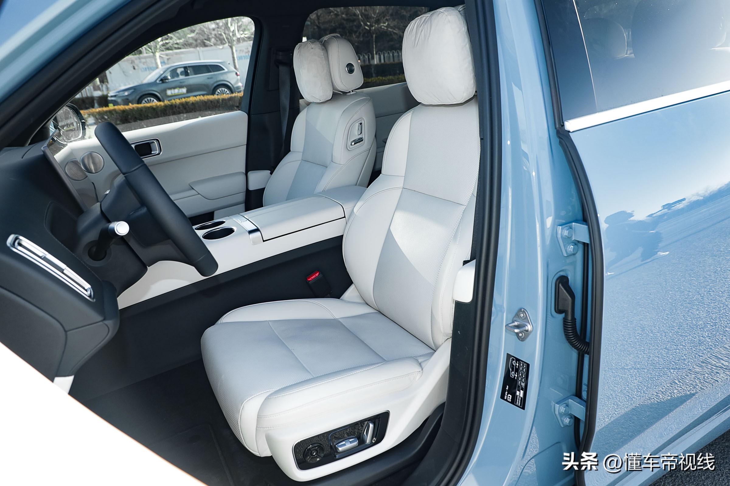 新车 | 31.98万元起售，五座中大型增程式SUV，理想L7实拍解析