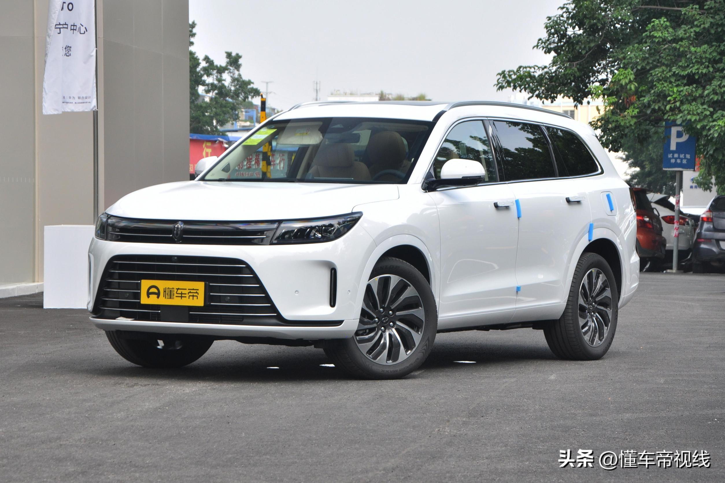 新车 | 31.98万元起售，五座中大型增程式SUV，理想L7实拍解析
