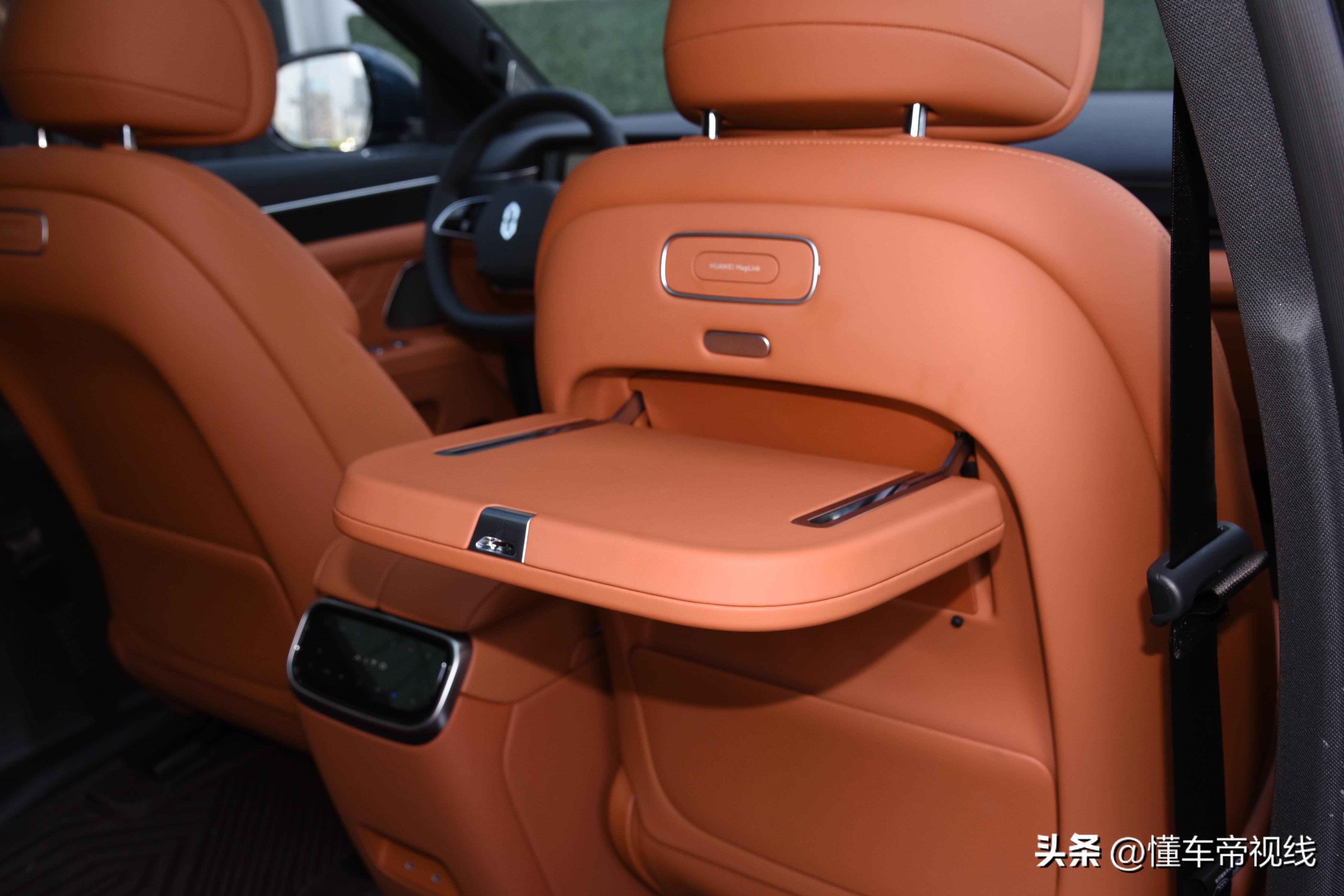 新车 | 售28.98万元起 新风格前脸/理想L6同级 新款AITO问界M7实拍