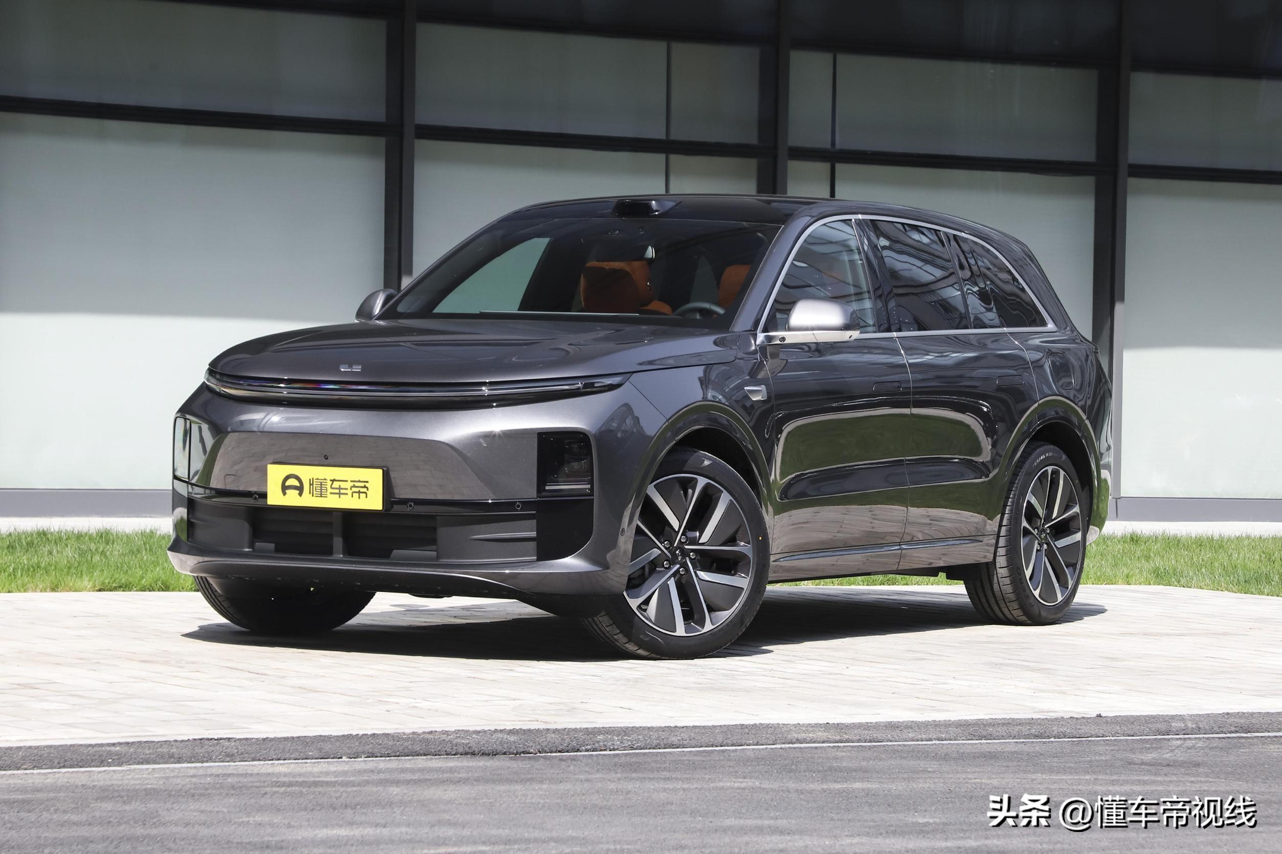 新车 | 新前脸好看吗？AITO问界M7无伪装实车曝光，现款24.98万元起