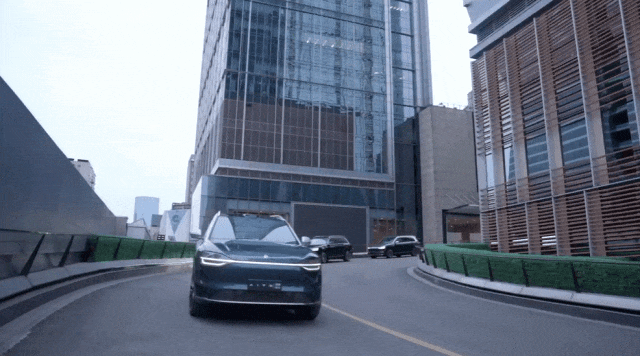 车圈黑科技旗舰来啦！问界M9首发试驾…这体验绝了！