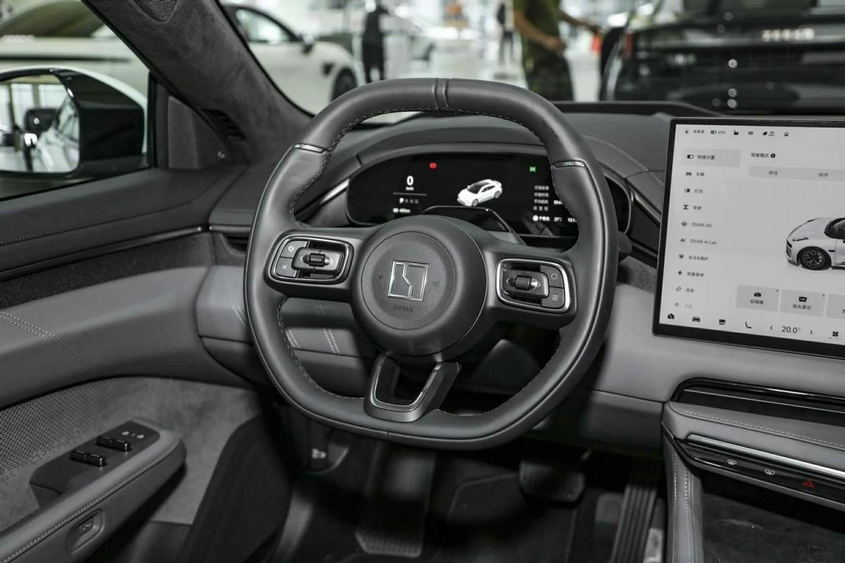 四车横评，昊铂HT、特斯拉Model Y、问界M7、极氪001，选谁更值？