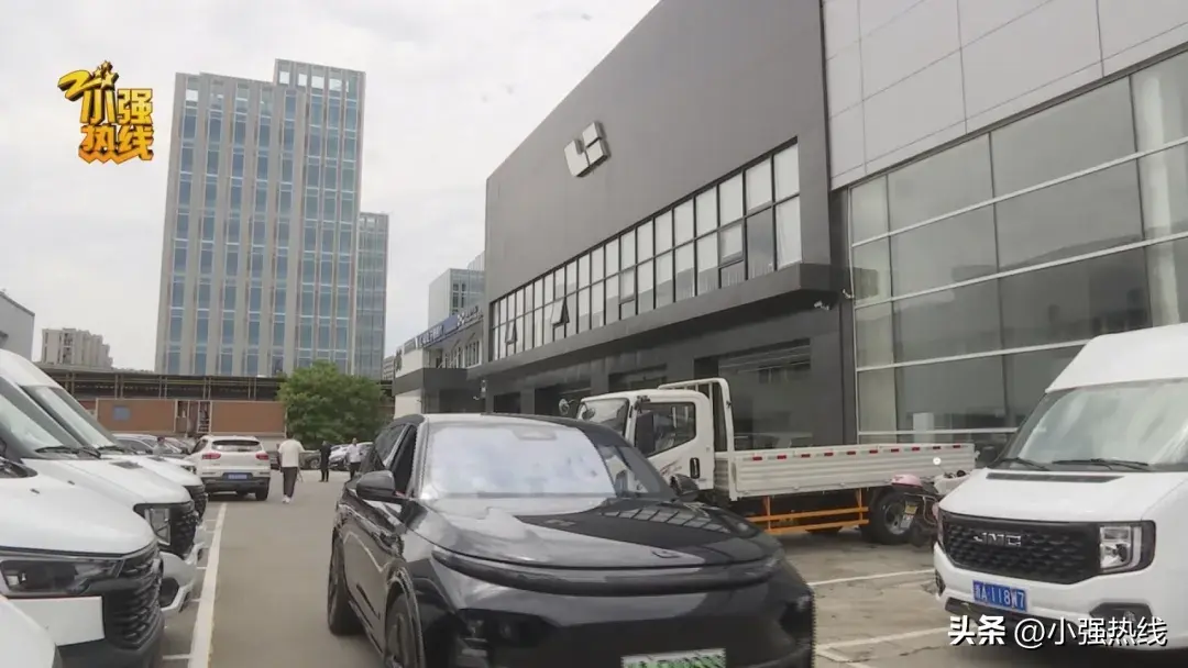 理想L9高速上突然变道，撞车后反而加速冲撞？司机多处骨折！这句话要听劝！