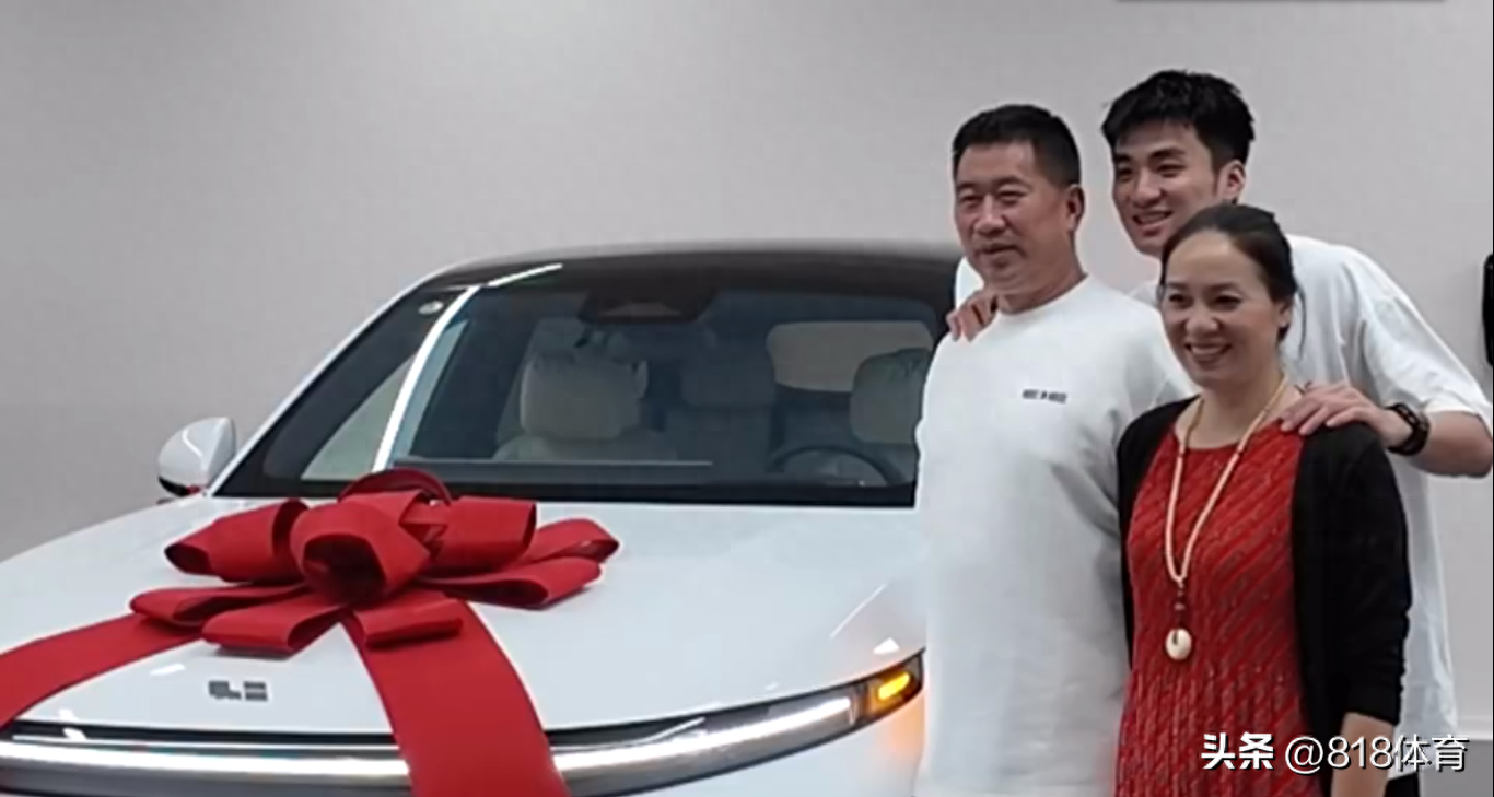 孝子!于德豪30万买理想L7送父亲,于爸不相信问销售,母亲喜极而泣