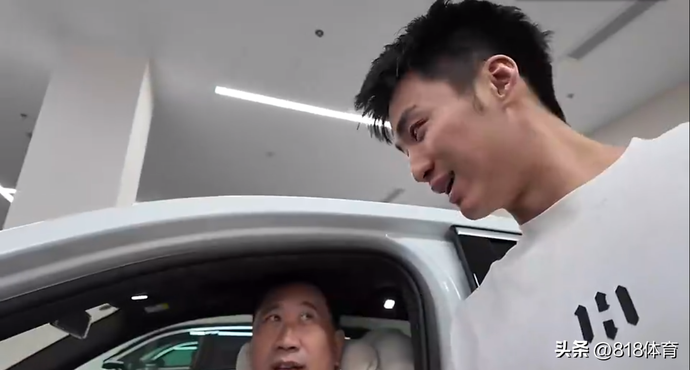 孝子!于德豪30万买理想L7送父亲,于爸不相信问销售,母亲喜极而泣