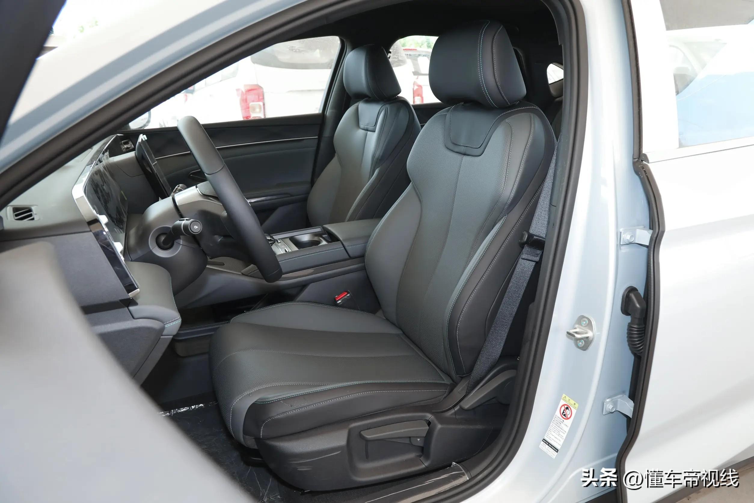 新车 | 售9.98万元/定位中型轿车，比亚迪秦L DM-i入门版到店
