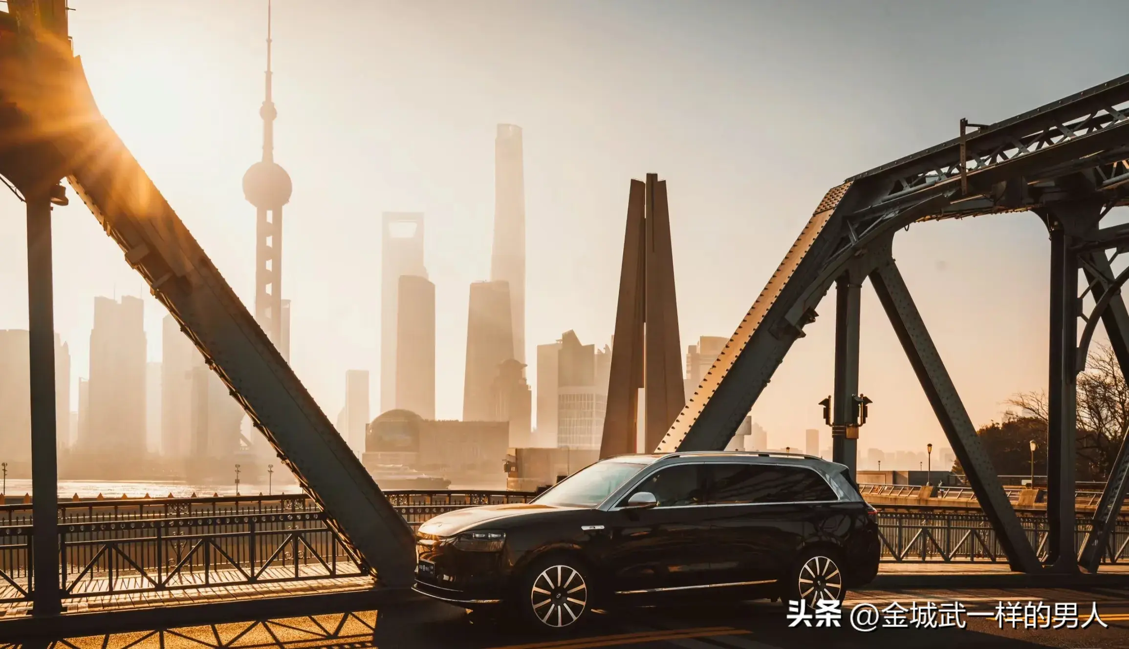 问界M9:传统豪华SUV终结者！