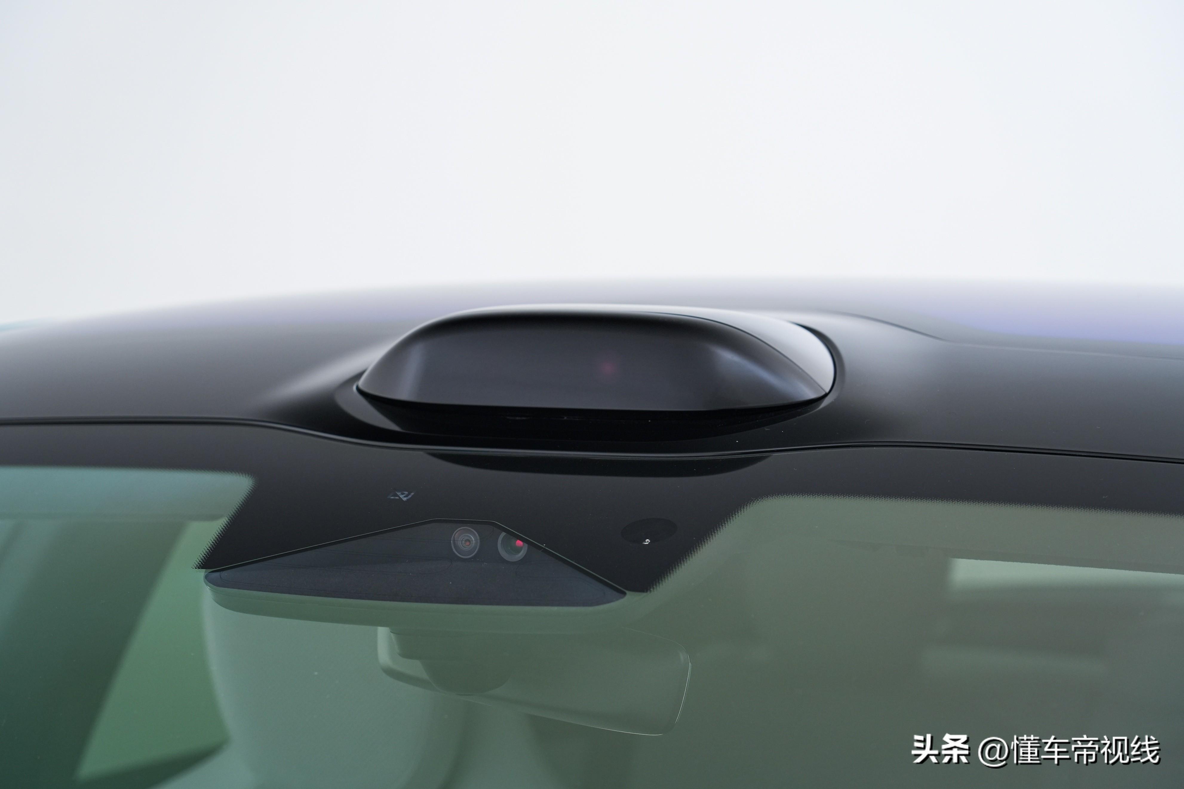 新车 | “零百”2.78秒/空气悬架/800伏快充等，小米SU7实拍解析