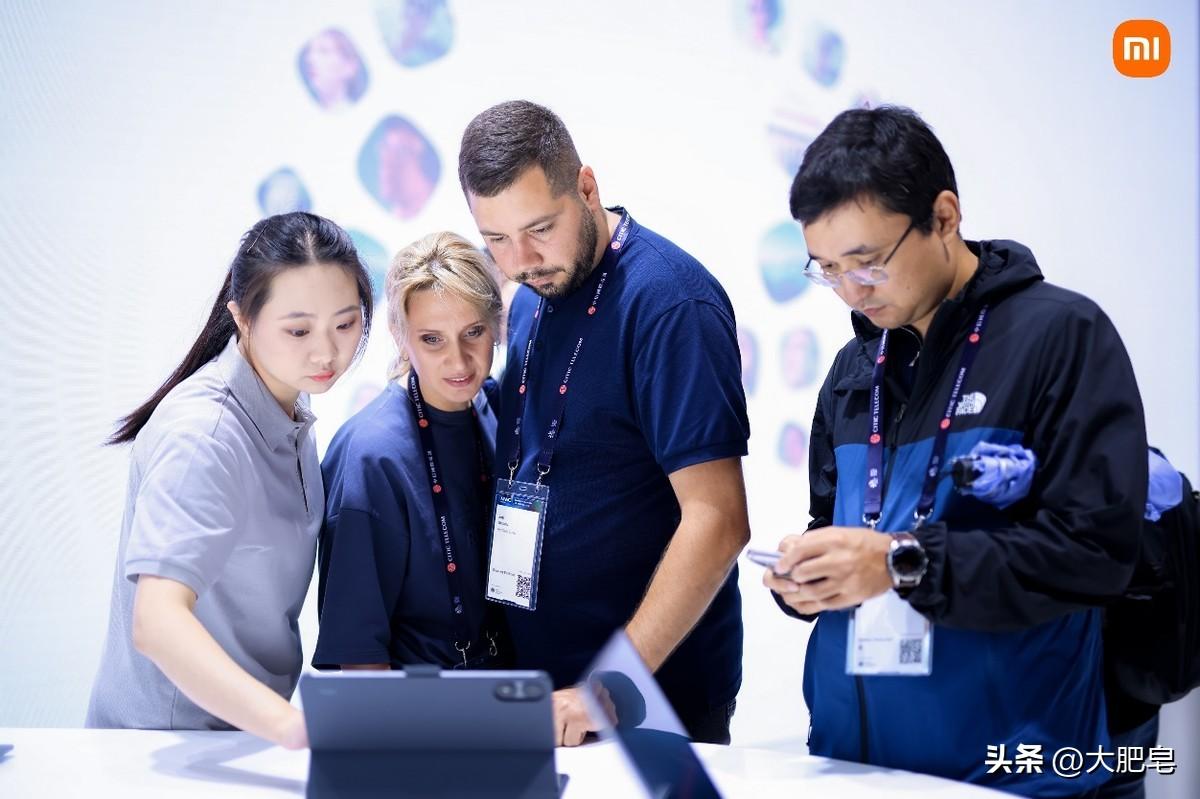 小米亮相MWC2024上海展会，小米SU7依旧吸睛