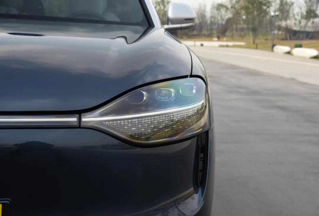 问界M9，真的能做到1000万内最好SUV？