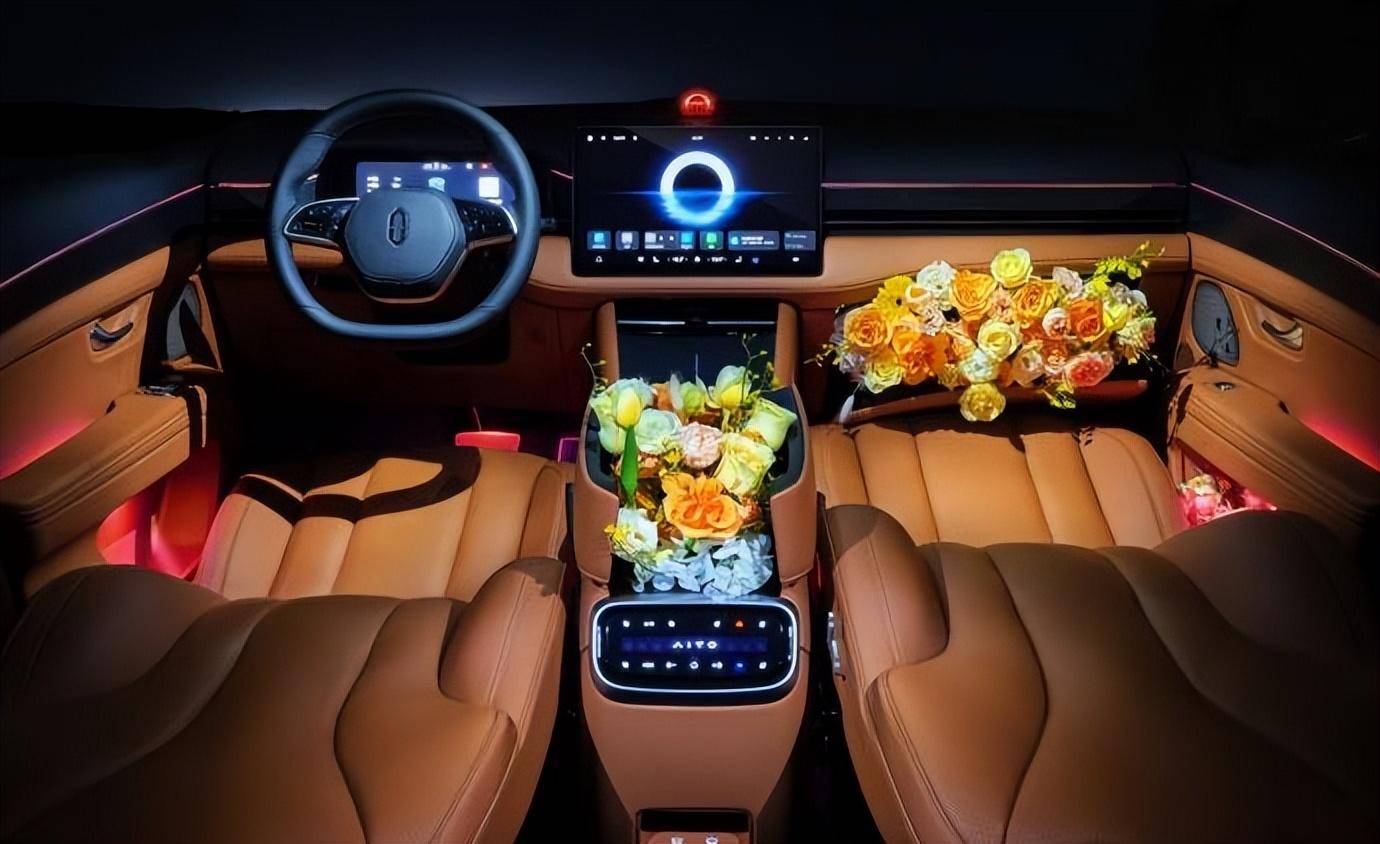 看齐问界M9？问界M7 Max焕新版内饰官图曝光