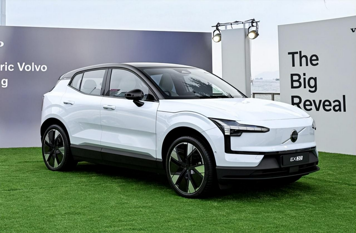 沃尔沃EX30：以简约设计打造时尚精致小型SUV