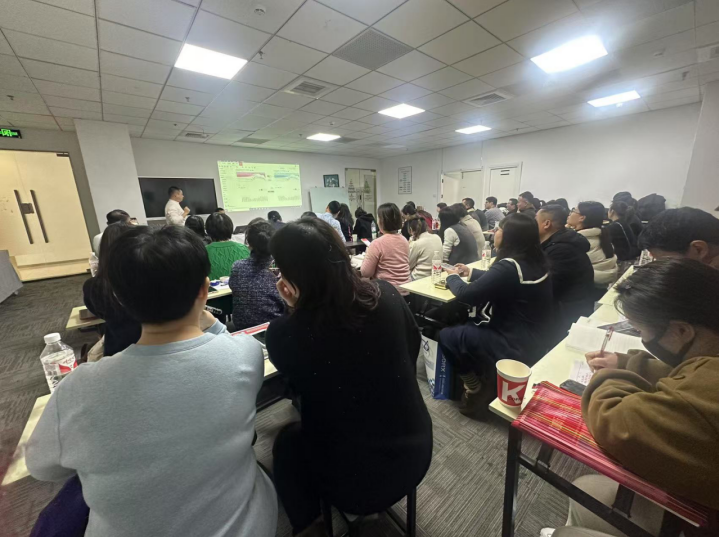 权威师资+前沿技术——揭秘苏州听灵的教学硬实力