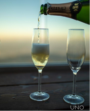 零酒精≠零尽兴：无醇葡萄酒破解酒驾困局