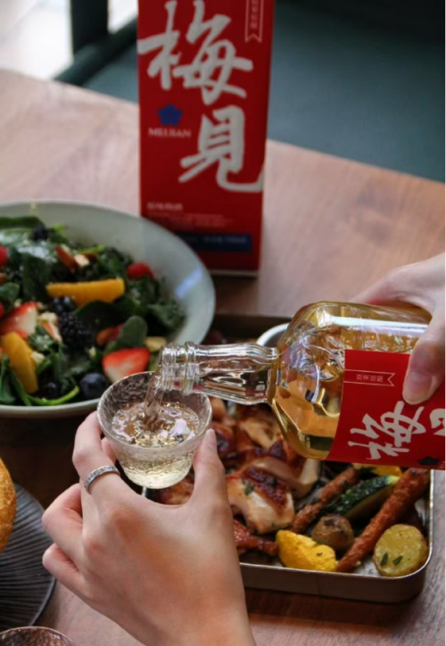 全国文旅掀起“鸡鸭鹅”美食热潮，荤肉佐餐喝好酒梅见青梅酒