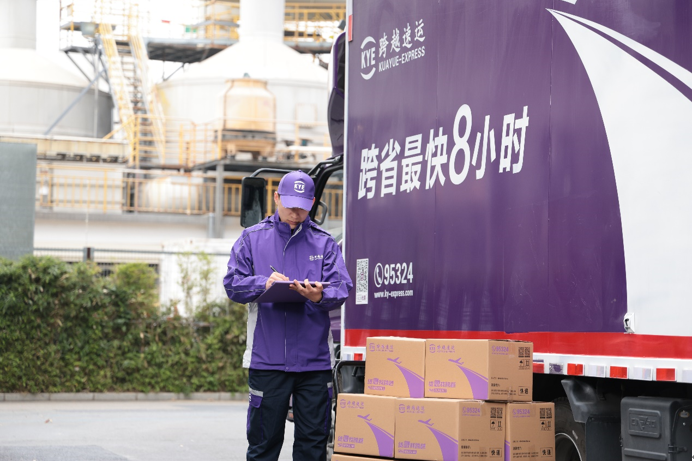 跨越速运和京东物流：科技物流时代，谁在定义高端服务新标杆？