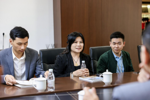 西藏自治区拉萨市墨竹工卡县领导一行莅临江苏派逊考察交流