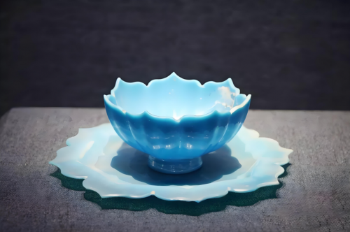 盏中艺术：饮青梅酒，品千年器韵