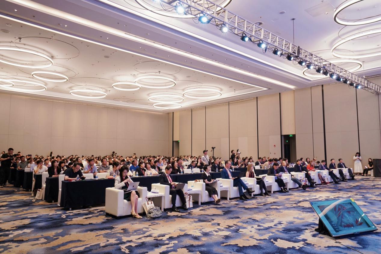 PRESBIA FM微透镜闪耀2025TFOS China学术会，共启老花眼矫正新篇章