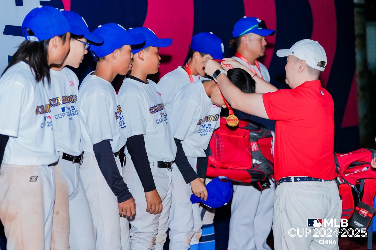 汗水铸就荣耀！MLB CUP总决赛兴义落幕，风雨无阻热血棒魂