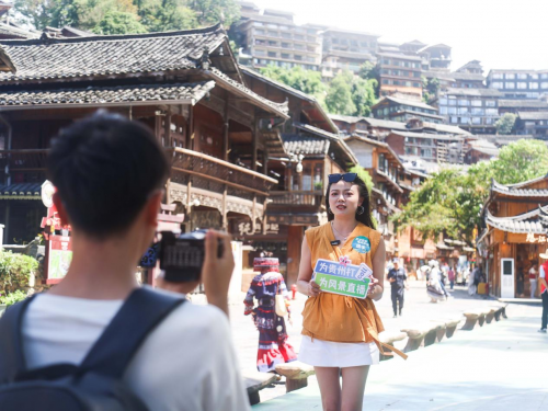 黔途有你 播动贵州！直播大赛决赛启幕，双“十佳”席位虚位以待