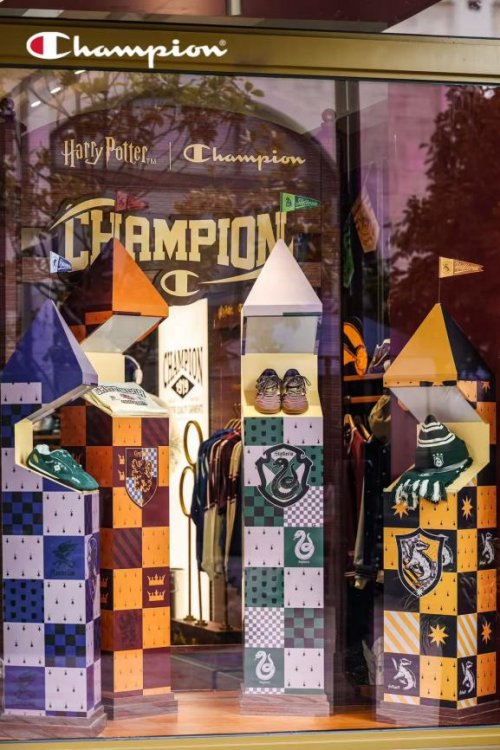 Champion焕新入驻苏州比斯特购物村，百年运动基因再造潮流经典