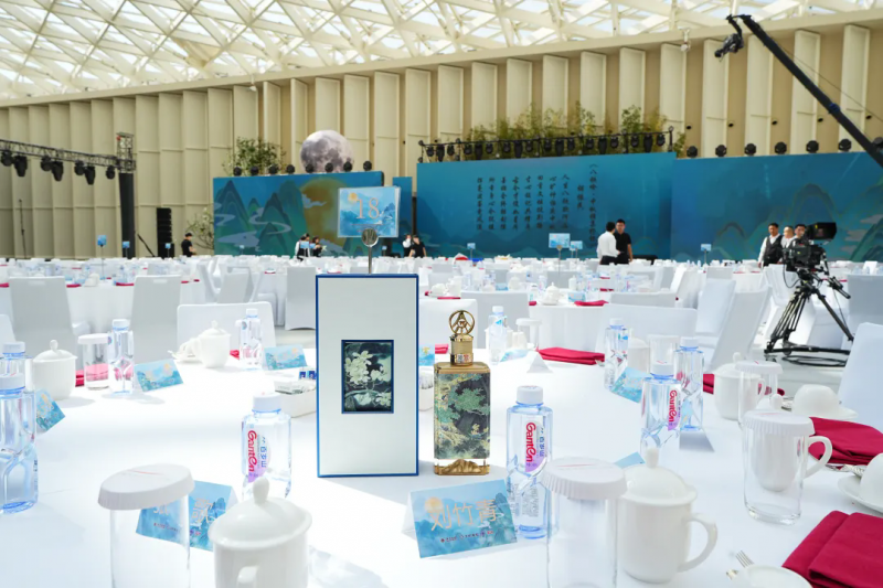 万茗堂以酒为媒融翰墨“清风雅韵 月满中秋”2025中秋雅集圆满落幕