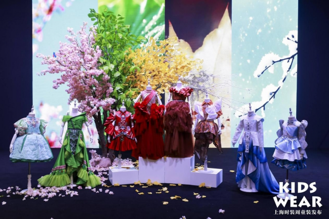 伊佳林“锦秀织梦”：中国公主24节气礼服裙发布会，奏响东方美学最强音
