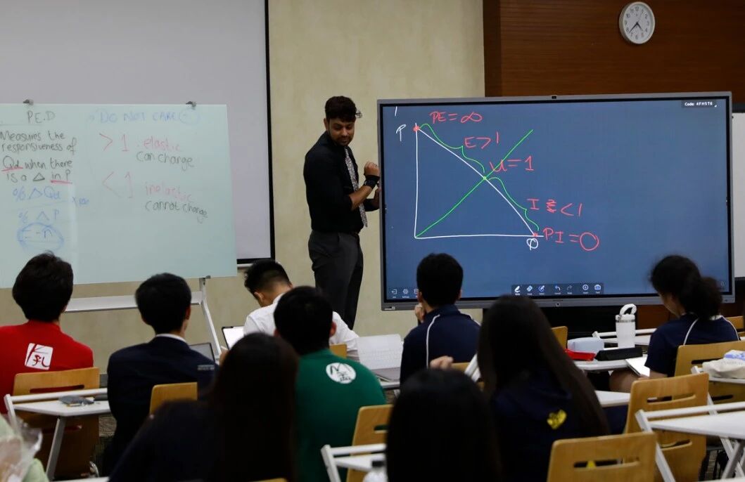 捷报！宏文学校青岛校区问鼎顶级学术论文竞赛，全球前3%斩获佳绩