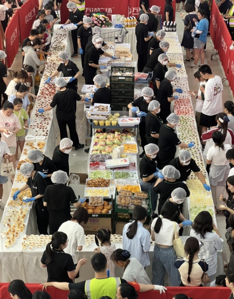 扬中吾悦广场年终会员盛典启幕：冰雪萌宠齐登场，解锁岁末仪式感