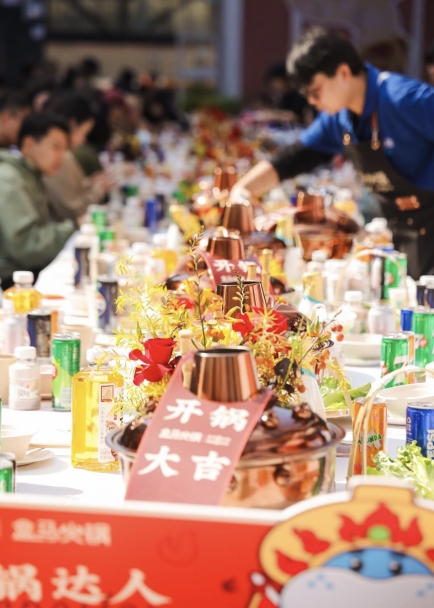 扬中吾悦广场年终会员盛典启幕：冰雪萌宠齐登场，解锁岁末仪式感