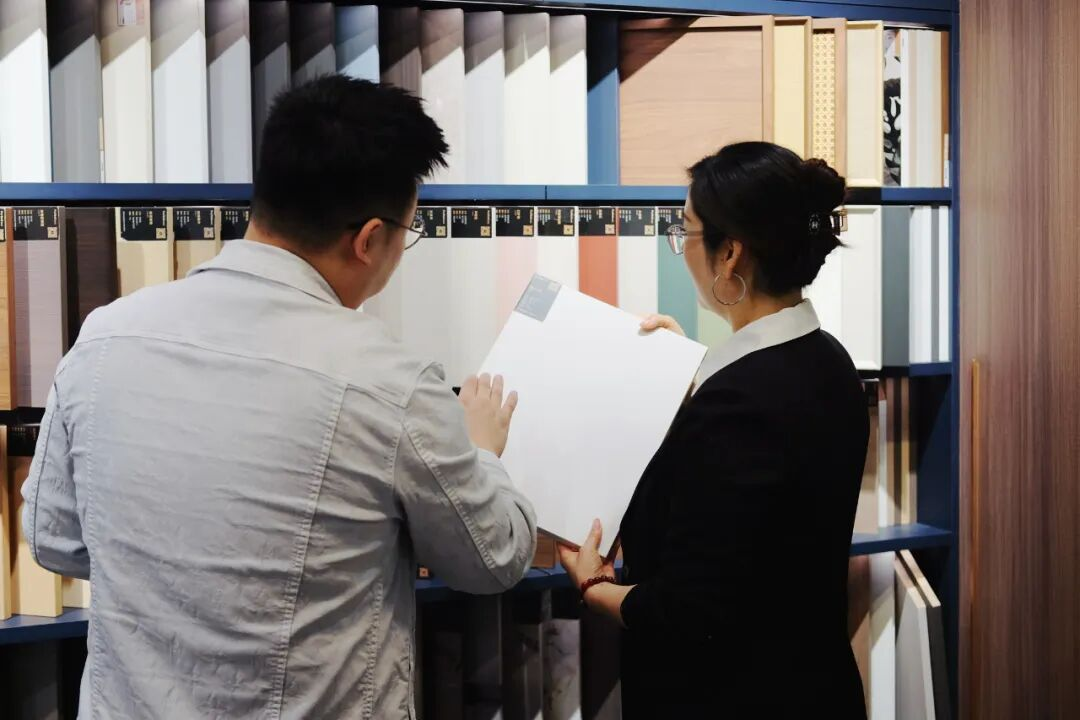 柏菲伦全屋定制建华店：0套路立信，老带新制胜！