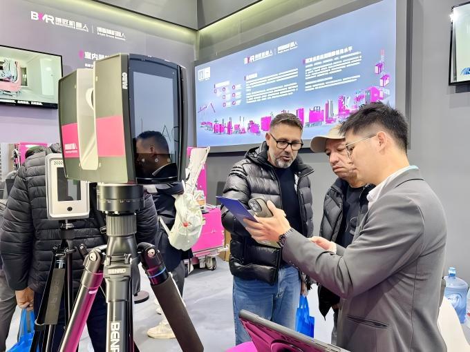 科技赋能好房子！博匠10款智能机器人亮相中国住博会，用实力圈粉全球