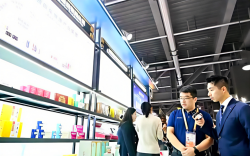 从 “长治” 到“长远”，振东三赴进博展中医药出海硬实力