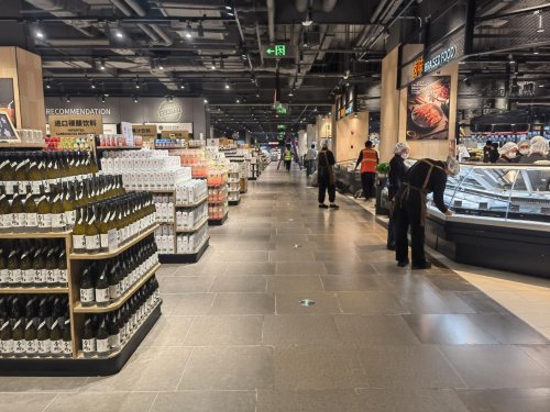 清镇首现“胖永辉”：永辉超市清镇吾悦店11月7日调改开业