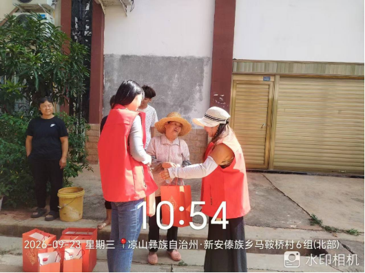 银发与童心——聚星团队公益足迹中的暖心瞬间